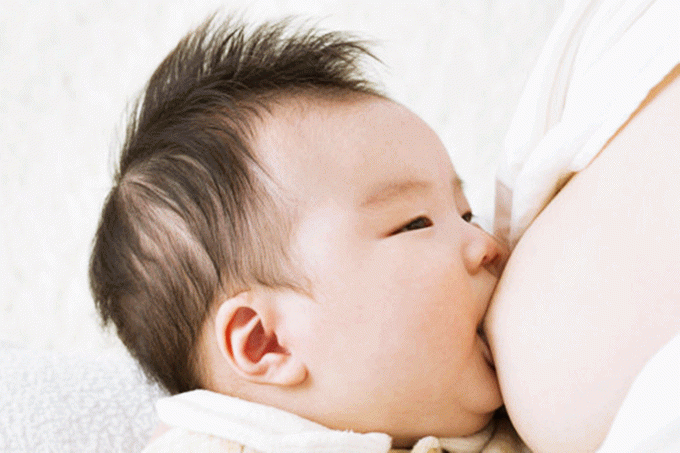 母乳が出ないのは遺伝？